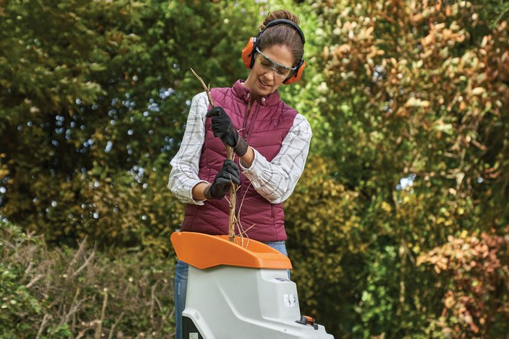 Őszi kerti munka a Stihl gépek Kanizsa aprítógép segítségével