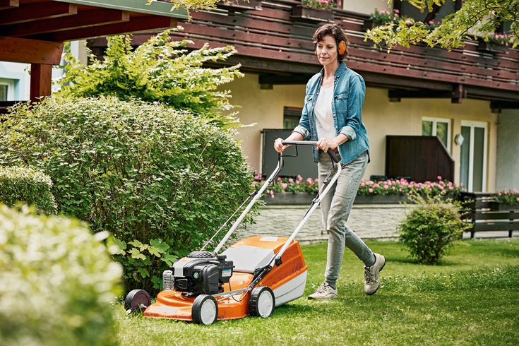 Stihl benzinmotoros fűnyírógépek
